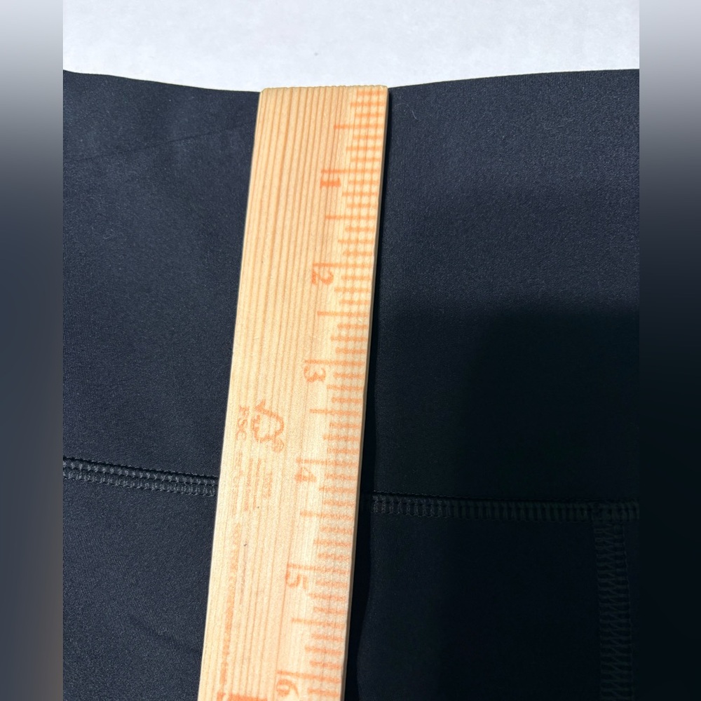 Peter Millar Nova Woman’s Performance Soft Black Leggings. Side Pocket Small - Picture 9 of 11